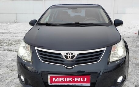 Toyota Avensis III рестайлинг, 2011 год, 1 000 000 рублей, 1 фотография