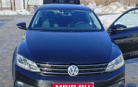Volkswagen Jetta VI, 2015 год, 1 050 000 рублей, 1 фотография