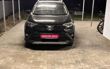 Toyota RAV4, 2019 год, 2 530 000 рублей, 14 фотография