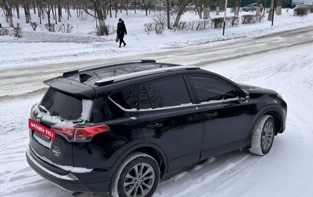 Toyota RAV4, 2019 год, 2 530 000 рублей, 10 фотография