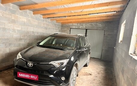 Toyota RAV4, 2019 год, 2 530 000 рублей, 16 фотография