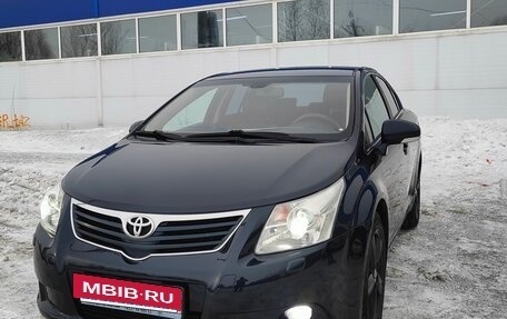 Toyota Avensis III рестайлинг, 2011 год, 1 000 000 рублей, 2 фотография
