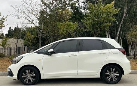 Honda Fit, 2022 год, 1 200 000 рублей, 6 фотография