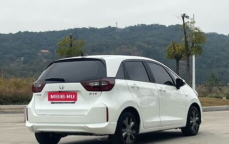 Honda Fit, 2022 год, 1 200 000 рублей, 7 фотография