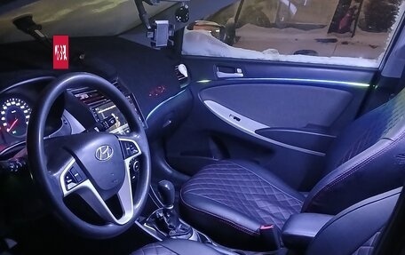 Hyundai Solaris II рестайлинг, 2011 год, 520 000 рублей, 2 фотография