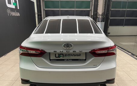 Toyota Camry, 2021 год, 3 350 000 рублей, 5 фотография