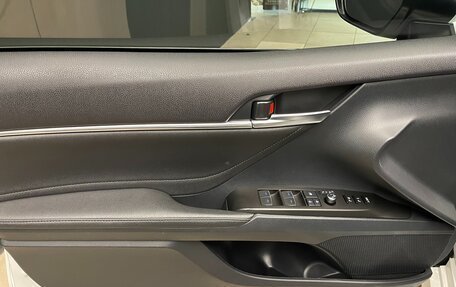 Toyota Camry, 2021 год, 3 350 000 рублей, 9 фотография