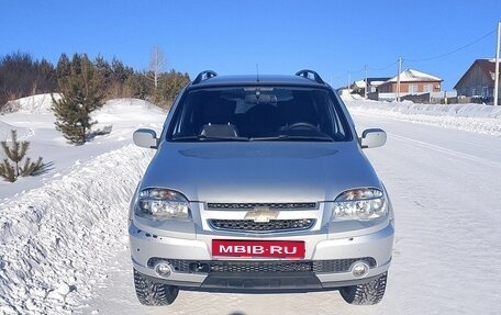 Chevrolet Niva I рестайлинг, 2011 год, 540 000 рублей, 1 фотография