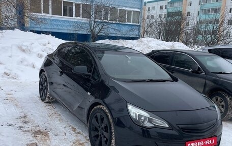 Opel Astra J, 2013 год, 800 000 рублей, 1 фотография
