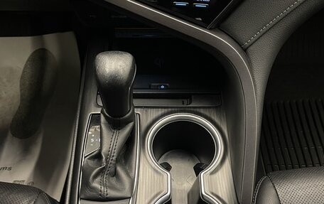 Toyota Camry, 2021 год, 3 350 000 рублей, 21 фотография