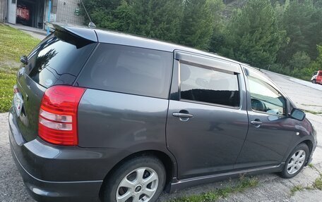 Toyota Wish II, 2004 год, 805 000 рублей, 3 фотография