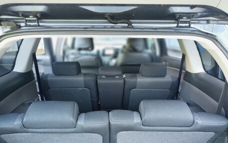 Toyota Wish II, 2004 год, 805 000 рублей, 13 фотография