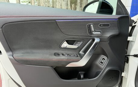 Mercedes-Benz CLA, 2019 год, 3 220 000 рублей, 14 фотография