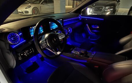 Mercedes-Benz CLA, 2019 год, 3 220 000 рублей, 28 фотография