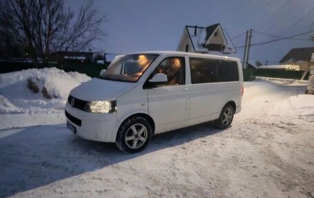 Volkswagen Caravelle T5, 2012 год, 1 770 000 рублей, 8 фотография