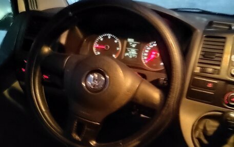 Volkswagen Caravelle T5, 2012 год, 1 770 000 рублей, 15 фотография