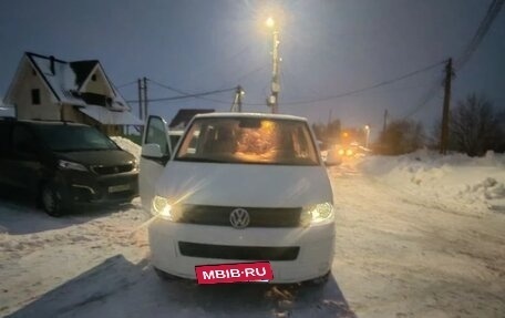 Volkswagen Caravelle T5, 2012 год, 1 770 000 рублей, 10 фотография