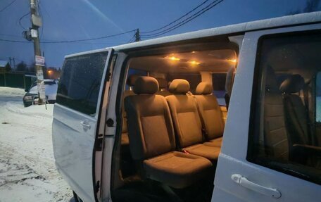 Volkswagen Caravelle T5, 2012 год, 1 770 000 рублей, 24 фотография