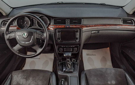 Skoda Superb III рестайлинг, 2010 год, 899 000 рублей, 10 фотография