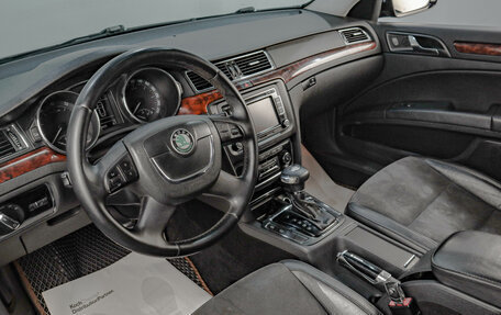 Skoda Superb III рестайлинг, 2010 год, 899 000 рублей, 9 фотография