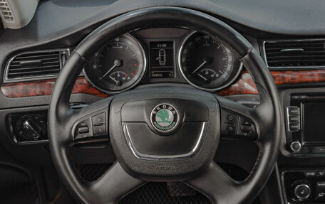 Skoda Superb III рестайлинг, 2010 год, 899 000 рублей, 14 фотография