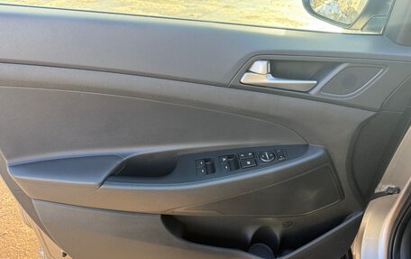Hyundai Tucson III, 2018 год, 2 290 000 рублей, 8 фотография