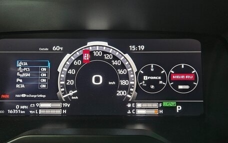 Toyota Tundra, 2024 год, 8 500 000 рублей, 25 фотография