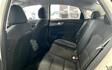 KIA K3, 2023 год, 2 299 900 рублей, 16 фотография