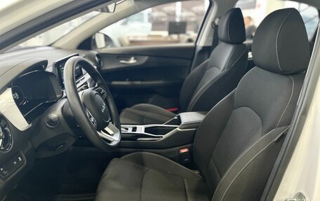 KIA K3, 2023 год, 2 299 900 рублей, 15 фотография