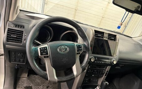 Toyota Land Cruiser Prado 150 рестайлинг 2, 2013 год, 3 499 000 рублей, 6 фотография