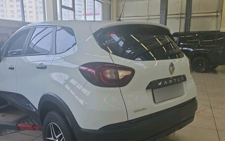 Renault Kaptur I рестайлинг, 2018 год, 799 000 рублей, 3 фотография