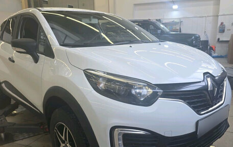 Renault Kaptur I рестайлинг, 2018 год, 799 000 рублей, 4 фотография