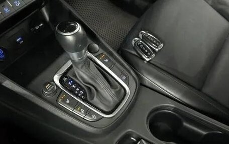 Hyundai Kona I, 2022 год, 1 730 000 рублей, 13 фотография