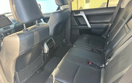 Toyota Land Cruiser Prado 150 рестайлинг 2, 2018 год, 4 990 000 рублей, 10 фотография