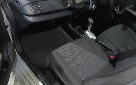 Honda Insight II рестайлинг, 2012 год, 850 000 рублей, 9 фотография