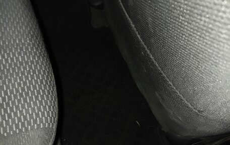 Honda Insight II рестайлинг, 2012 год, 850 000 рублей, 14 фотография