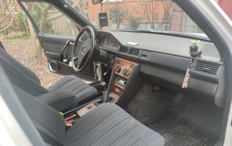 Mercedes-Benz W124, 1986 год, 220 000 рублей, 10 фотография