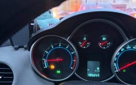 Chevrolet Cruze II, 2011 год, 550 000 рублей, 10 фотография