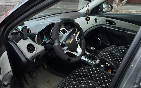 Chevrolet Cruze II, 2011 год, 550 000 рублей, 3 фотография