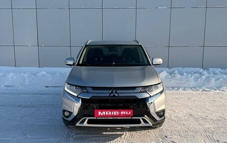 Mitsubishi Outlander III рестайлинг 3, 2020 год, 2 160 000 рублей, 7 фотография