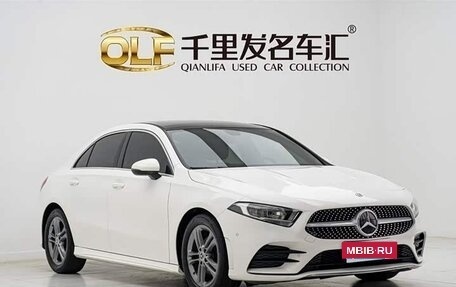 Mercedes-Benz A-Класс, 2021 год, 1 800 000 рублей, 2 фотография