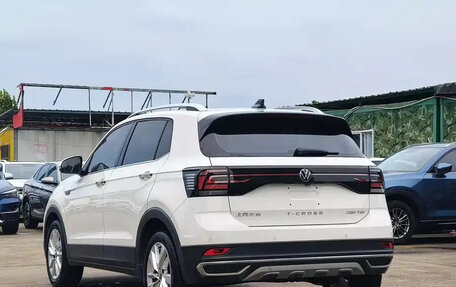 Volkswagen T-Cross I, 2022 год, 1 300 000 рублей, 6 фотография