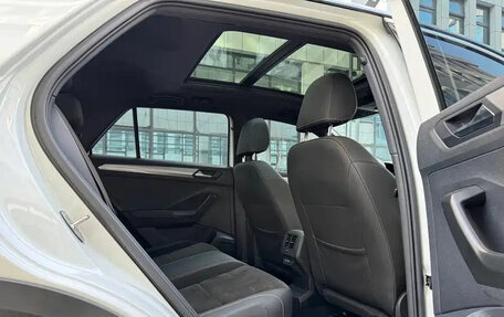 Volkswagen T-Roc I, 2022 год, 1 500 000 рублей, 18 фотография