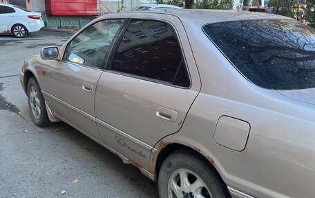 Toyota Camry, 1997 год, 400 000 рублей, 3 фотография