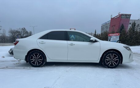 Toyota Camry, 2017 год, 2 380 000 рублей, 2 фотография