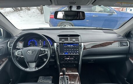 Toyota Camry, 2017 год, 2 380 000 рублей, 6 фотография