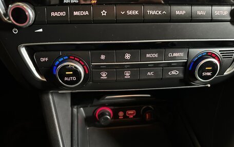 KIA Optima IV, 2019 год, 2 350 000 рублей, 10 фотография