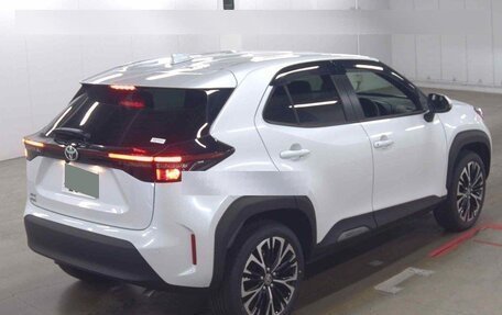 Toyota Yaris Cross, 2025 год, 1 900 000 рублей, 4 фотография