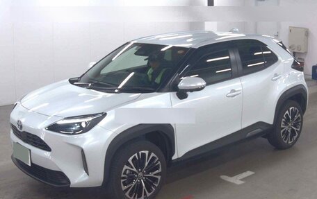 Toyota Yaris Cross, 2025 год, 1 900 000 рублей, 3 фотография