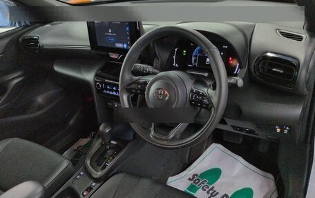 Toyota Yaris Cross, 2025 год, 1 900 000 рублей, 6 фотография